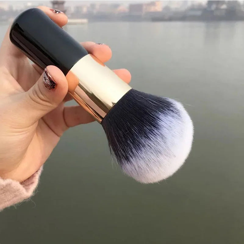 Large Powder & Blush Makeup Brush